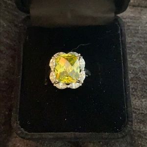 Peridot ring size 6
